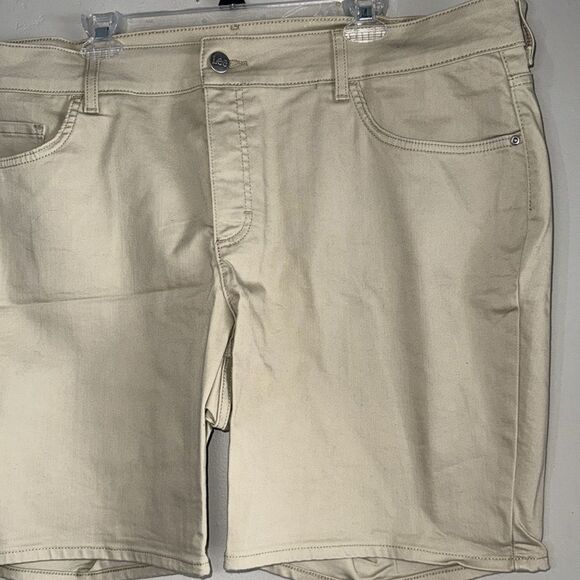 Lee regular fit mid rise Bermuda short size 22 - Picture 2 of 6